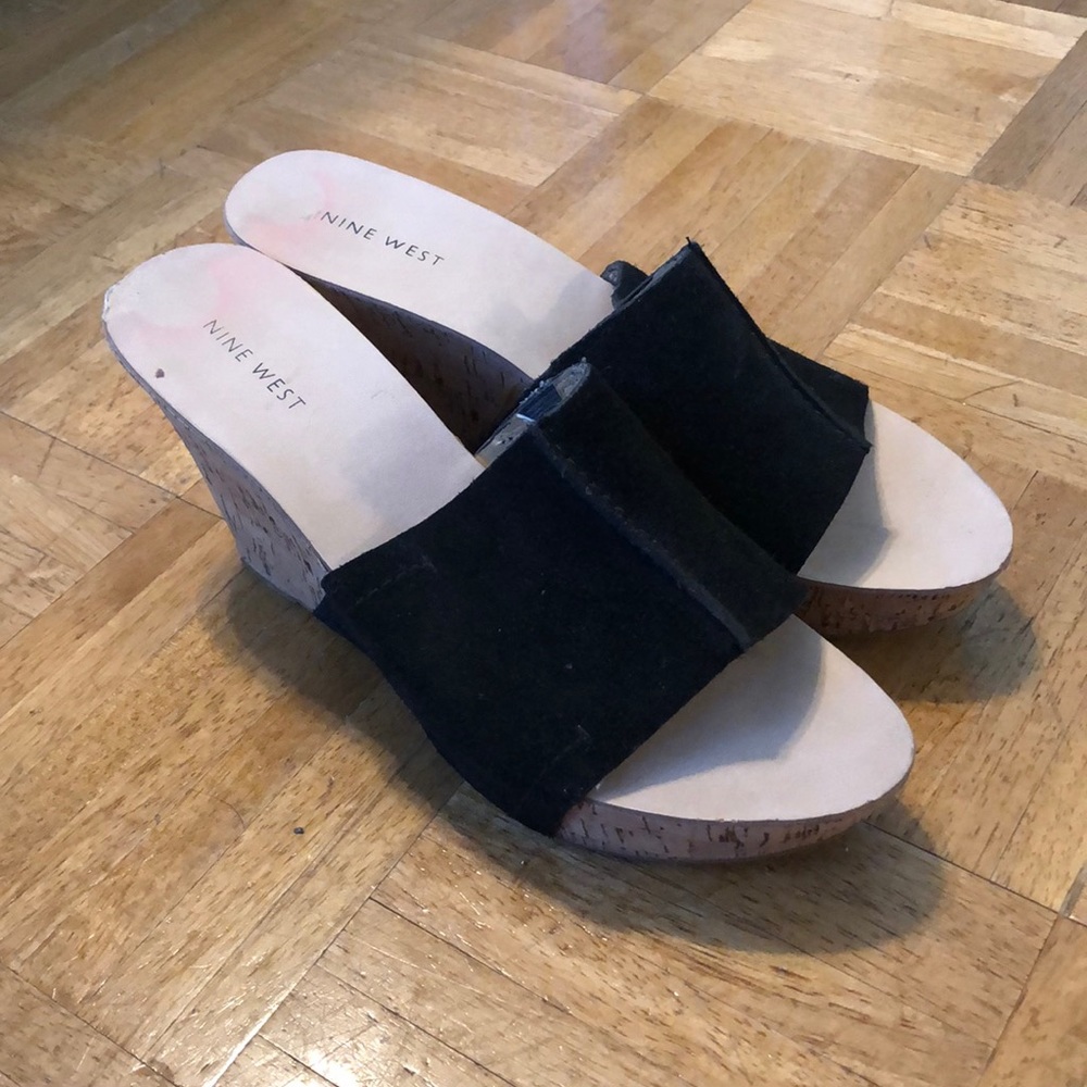 Nine West black wedges